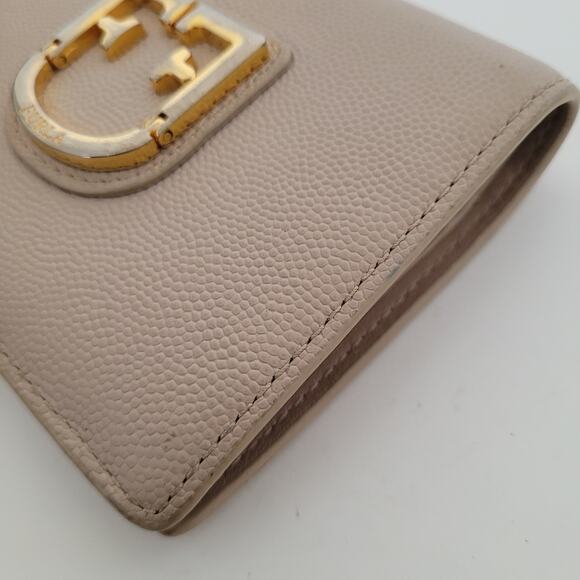 Furla Belvedere Italian Bifold Wallet Small Geniue Leather Tan Beige Logo Compac - Picture 13 of 14